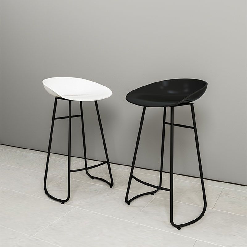Modern Armless Backrest Counter Stool Iron Dessert Shop Bar Stool with Plastic Seat Clearhalo 'Bar Furniture' 'Bar Stools' 'bar_stools' 'furn' 'furn_bar_stools' 'furniture_bar_stools' 'Kitchen & Dining Furniture' 'kitchen&dining_furn' 'kitchen' 'kitchen_furn' Furniture' 1200x1200_80d737f0-4972-4858-b1ec-71ab3f8da035