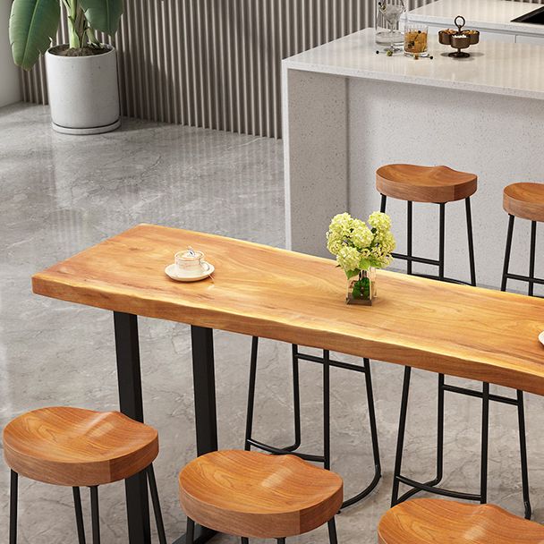 Brown Modern Style Specialty Bar Table Solid Wood and Iron Coffee Shop Bar Table Clearhalo 'Bar Furniture' 'Bar Tables' 'bar_tables' 'furn' 'furn_bar_tables' 'Furniture' 'furniture_bar_tables' 'Kitchen & Dining Furniture' 1200x1200_80fdd3b3-3155-438c-953c-86f9c70de0ce