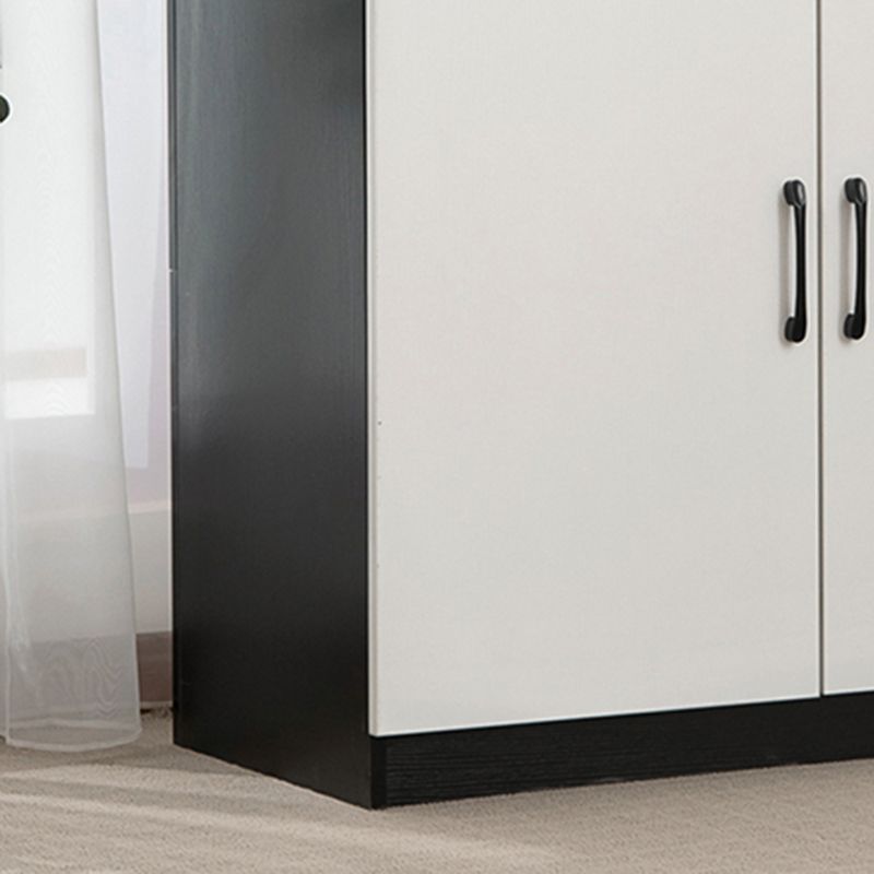 Buffet de comedor de madera de estilo contemporáneo con cajones y gabinetes