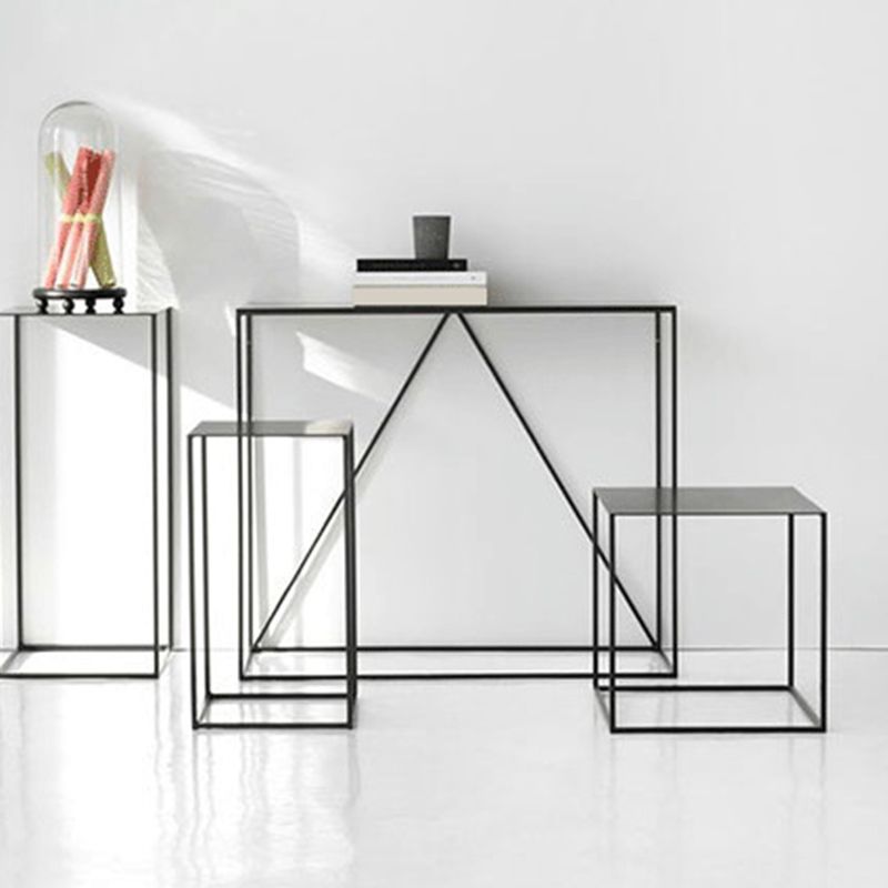 Mesa de mesa de hierro de 15.7 pulgadas de ancho marco cuadrado cuadrado de mesa lateral simple