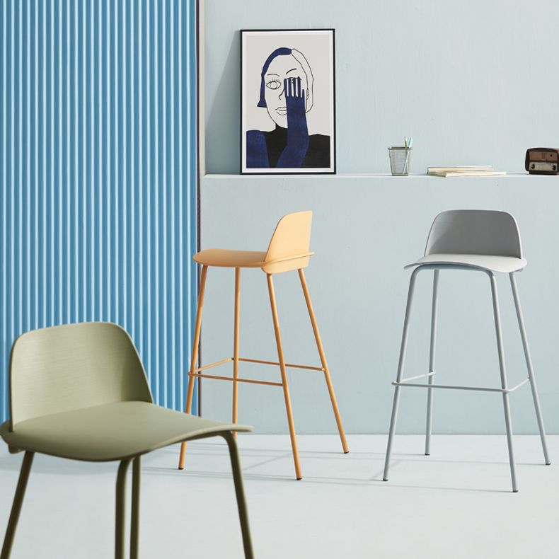 Nordic Style Plastic Barstool Colorful Iron Legs Bar Stool for Living Room Clearhalo 'Bar Furniture' 'Bar Stools' 'bar_stools' 'furn' 'furn_bar_stools' 'Furniture' 'Kitchen & Dining Furniture' 1200x1200_812a7eea-f12d-4dad-9857-031562f94b3c