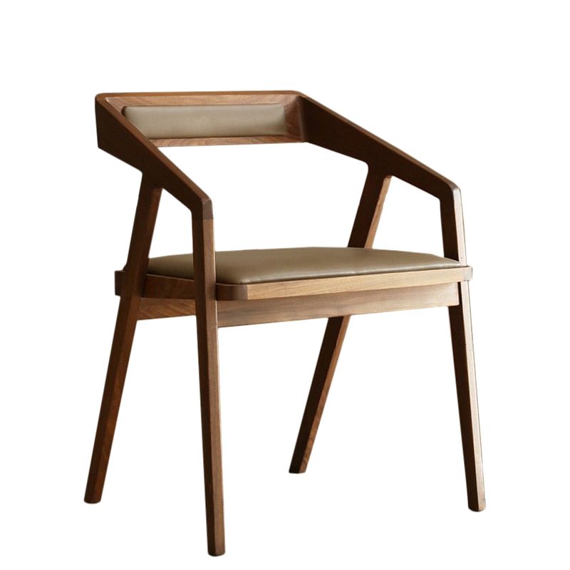 Eigentijdse keuken dineren fauteuil houten kant eetstoelen in bruin