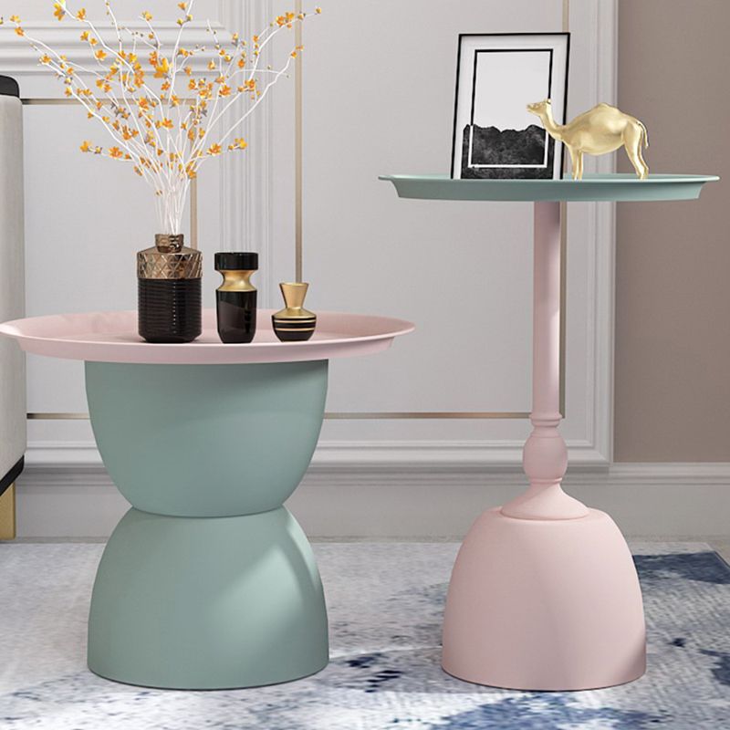 Iron Pedestal End Table Blue/ Pink Round Metal Tray Top Side End Table Clearhalo 'Coffee & Accent Tables' 'End & Side Tables' 'end_side_table' 'end_side_tables' 'furn' 'furn_end_side_tables' 'Furniture' 'furniture_end_side_table' 'Living Room Furniture' 1200x1200_81ba875f-1434-421d-b1b3-3d8a0715e332