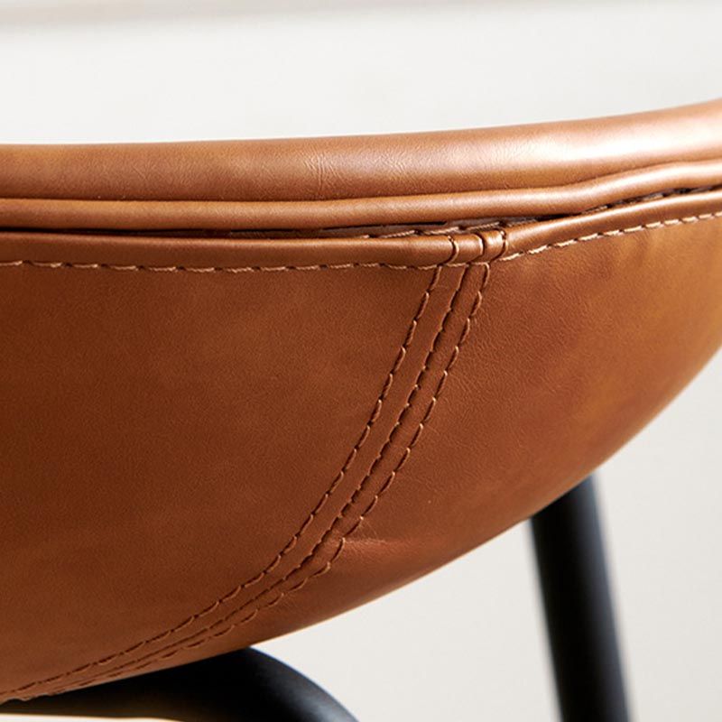 Barra posteriore e sgabelli da barra industriale a poggiapiedi in metallo sgabello da bar in metallo