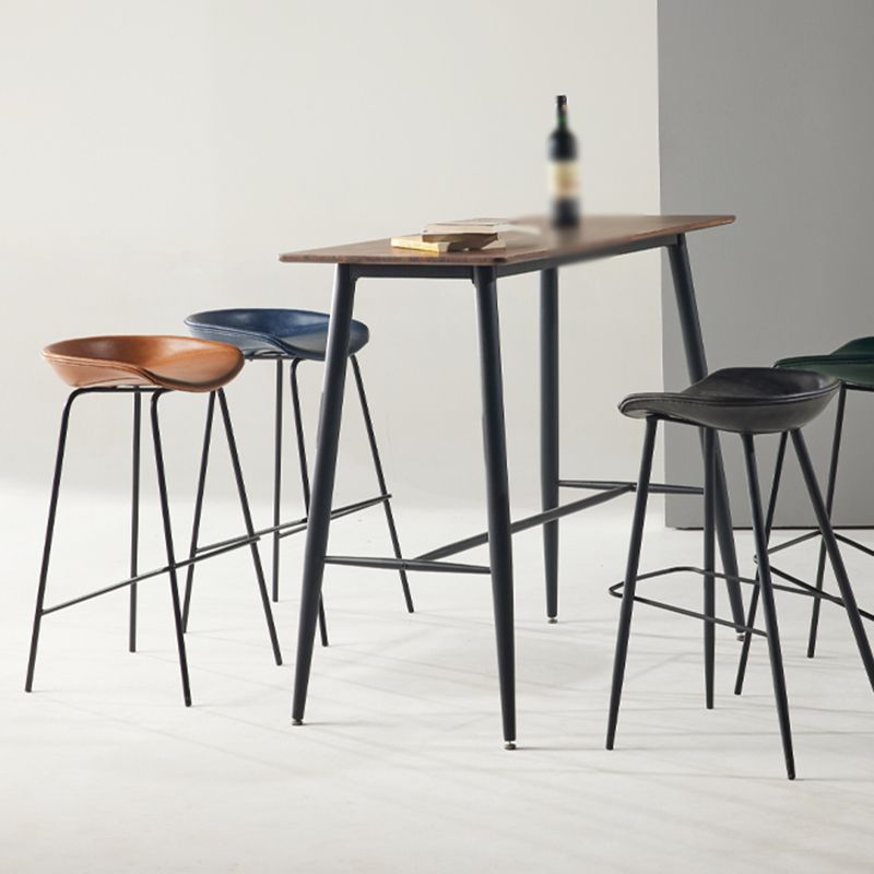 Modern Style Iron Bar Chair with Footrest Low Back Simple Bar Stool Clearhalo 'Bar Furniture' 'Bar Stools' 'bar_stools' 'furn' 'furn_bar_stools' 'furniture_bar_stools' 'Kitchen & Dining Furniture' 'kitchen&dining_furn' 'kitchen' 'kitchen_furn' Furniture' 1200x1200_829be533-8070-4ddc-8fbd-75b2f97ec0d7