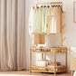 Moderne entreehal boom houten planken kleerhanger hal kapstok