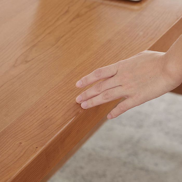 現代の架台ベースダイニングテーブル長方形のソリッドウッドテーブル