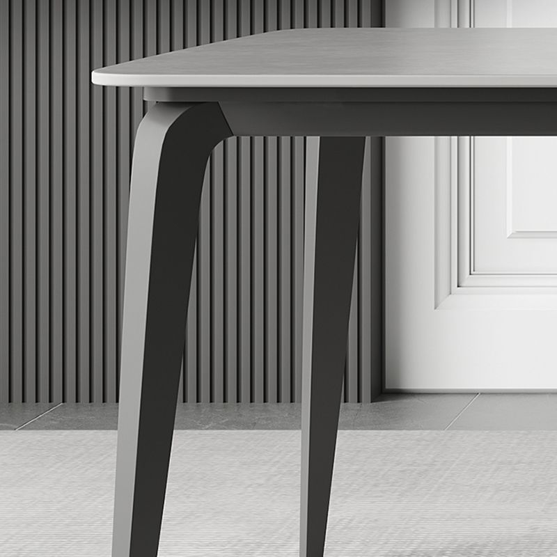 Tavolo da pranzo in pietra rettangolare con mobili in stile moderno in grigio