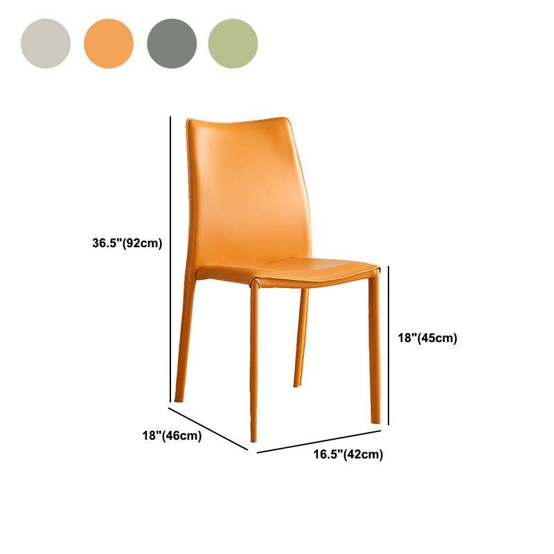 Silla interior tapizada de cuero de forma falsa acabado mate sólido