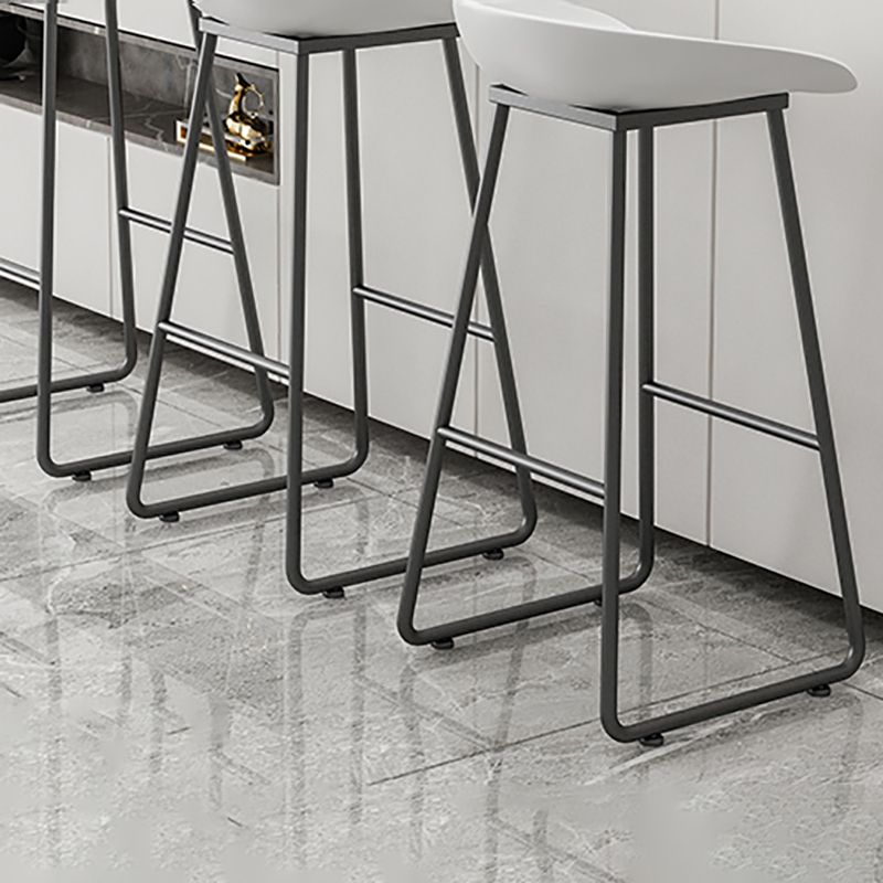 Modern Armless Backrest Counter Stool Iron Kitchen Bar Stool with Plastic Seat Clearhalo 'Bar Furniture' 'Bar Stools' 'bar_stools' 'furn' 'furn_bar_stools' 'furniture_bar_stools' 'Kitchen & Dining Furniture' 'kitchen&dining_furn' 'kitchen' 'kitchen_furn' Furniture' 1200x1200_83131ee4-1160-4071-98aa-f11704441cad