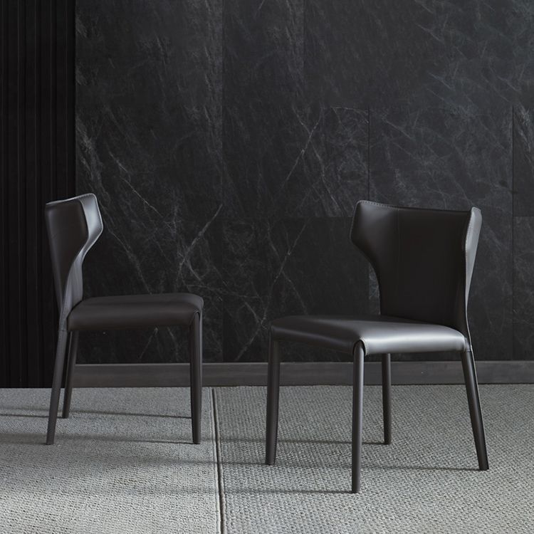 デザイナースタイルのホテルウィングバックチェアレザーマット仕上げダイニングチェア