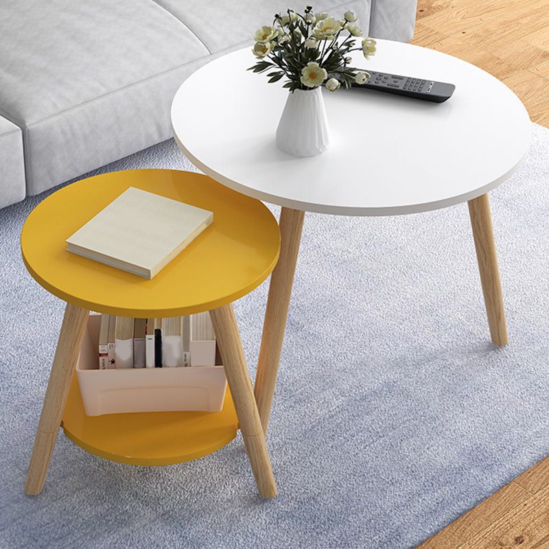 Skandinavischer runder Endtisch Holzstativsofa Beispeicher mit Lagerung