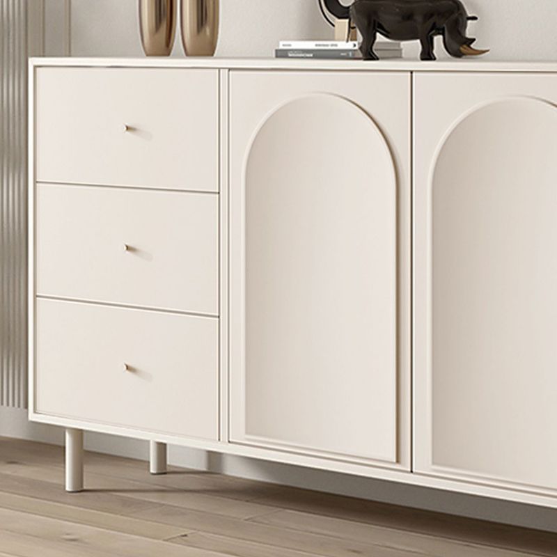 リビングルーム用のドア付きモダンなダイニングサーバーエンジニアリングウッドビュッフェサーバー