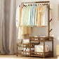 Moderne entreehal boom houten planken kleerhanger hal kapstok