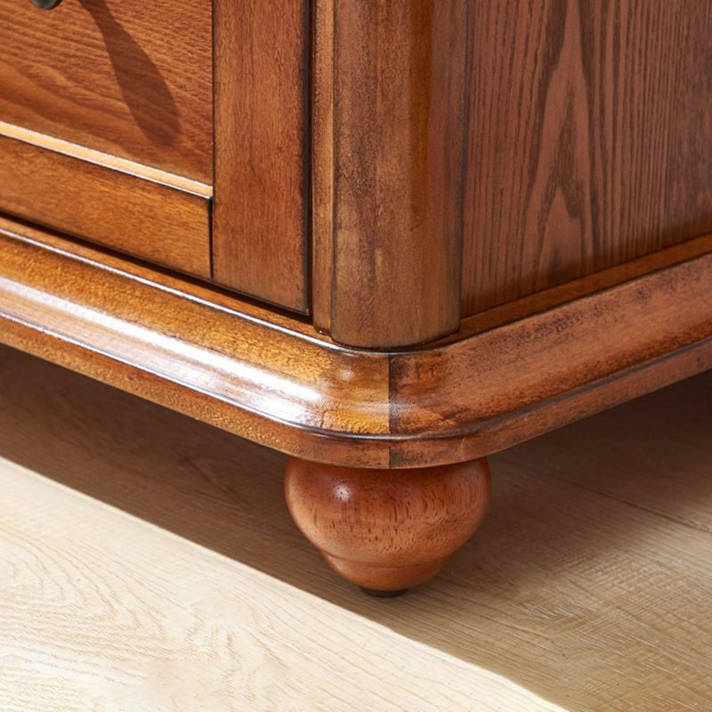 Libreria verticale in legno massiccio contemporaneo chiuso.