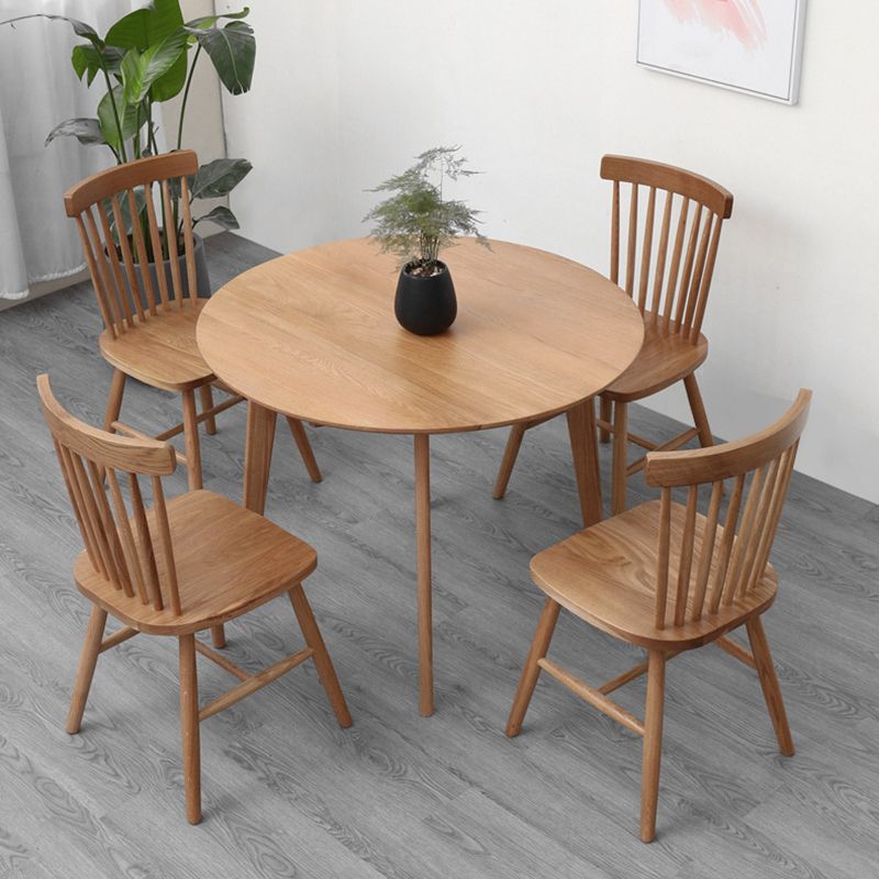Contemporary Round Dining Room Table Oak Solid Wood Table for Home Use Clearhalo ' dining_table' 'Dining Tables & Seating' 'Dining Tables' 'furn' 'furn_dining_table' 'Furniture' 'furniture_dining_table' 'Kitchen & Dining Furniture' 'kitchen&dining_furn' 'kitchen' 'kitchen_dining_table' 1200x1200_84dd9fe4-5162-4357-b867-178f2ee7fe2d