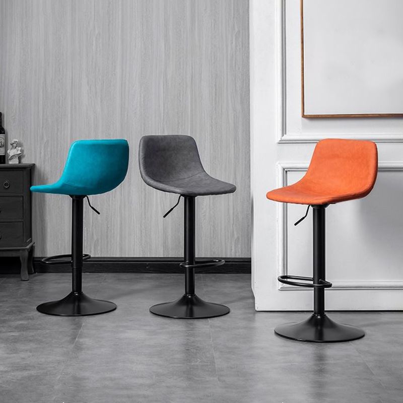 Leather Adjustable Height Stool Scandinavian Stool with Metal Base Clearhalo 'Bar Furniture' 'Bar Stools' 'bar_stools' 'furn' 'furn_bar_stools' 'Furniture' 'Kitchen & Dining Furniture' 1200x1200_8512eab5-d834-4429-a60c-4372a55d0e23