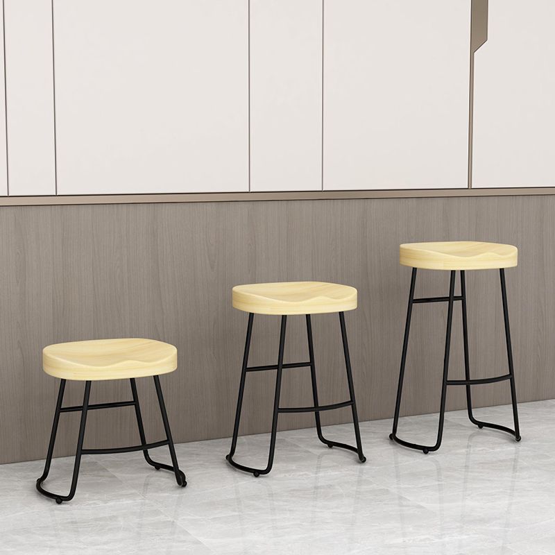 Contemporary Solid Wood Bar Stool Armless Dining Stool with Metal Base Clearhalo 'Bar Furniture' 'Bar Stools' 'bar_stools' 'furn' 'furn_bar_stools' 'Furniture' 'Kitchen & Dining Furniture' 1200x1200_8526a8ce-049e-472f-8015-f77fd68652b0