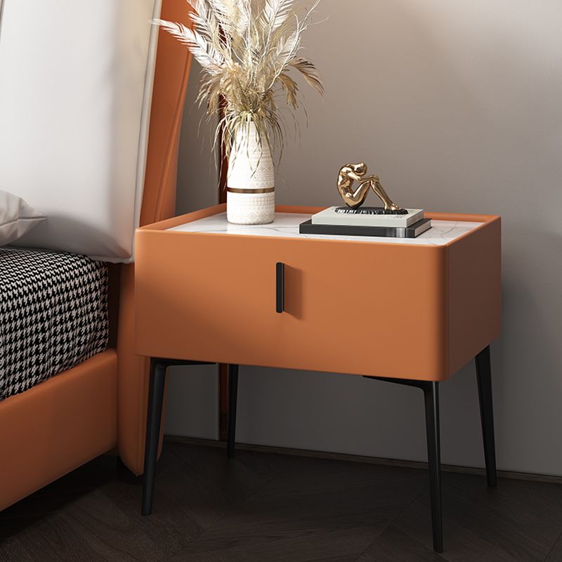 Punta de noche de piedra con 4 patas Mesa de noche glamorosa con cajón