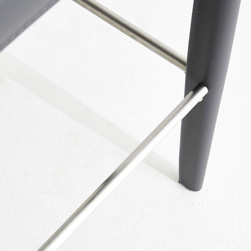 Sgabelli da bar in stile in pelle finta con lo schienale