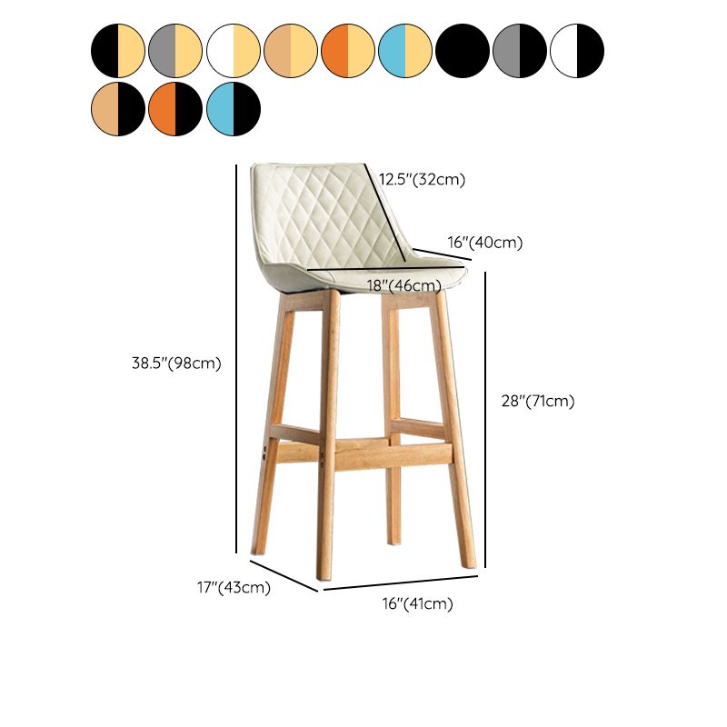 Lo sgabello di schienale in stile moderno con base in legno e cuscino in pelle