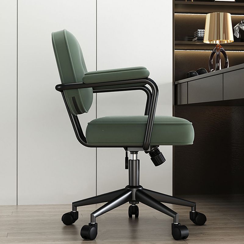 Contemporary Arm Office Chair Desk Chair with Wheels for Bedroom