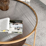 Table basse rond avec des accents en bois nordique