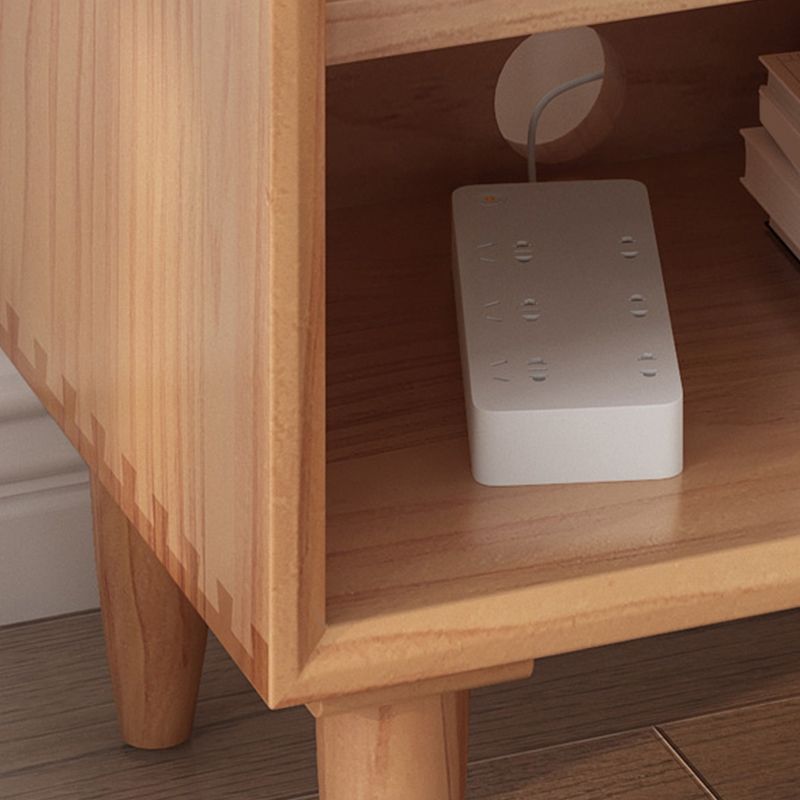 Accento contemporaneo tavolo da comodino con finitura antica con porte con porte