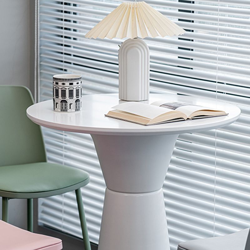 Contemporary Round Bar Height Table Metal Base Bar Table in Black and White Clearhalo 'Bar Furniture' 'Bar Tables' 'bar_tables' 'furn' 'furn_bar_tables' 'Furniture' 'Kitchen & Dining Furniture' 1200x1200_863daca9-5903-42e5-b48f-6a1ceb1a6ccb