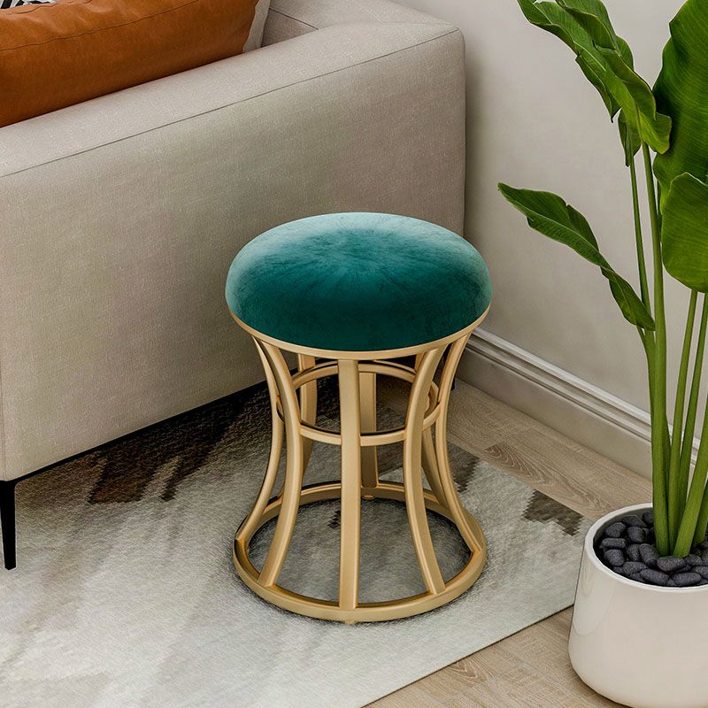 Velvet Ottoman Solid Color Round Metal Frame Fade Resistant Modern Ottoman Clearhalo 'furn' 'furn_ottomans_poufs' 'Furniture' 'Living Room Furniture' 'Ottomans & Poufs' 'ottomans_poufs' 1200x1200_867e9bb5-7a63-4d69-874b-aabe510720b6