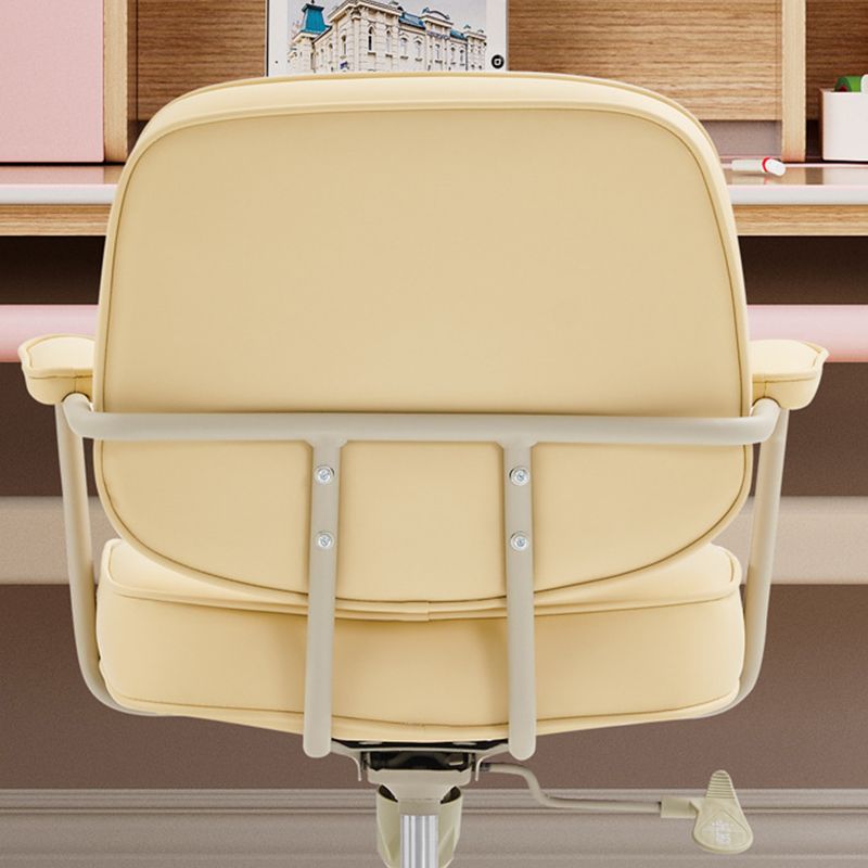 Modern Padded Arms Office Chair Leather No Distressing Ergonomic Desk Chair Clearhalo 'furn' 'furn_office_chair' 'Furniture' 'Office Chairs' 'Office Furniture' 'office_chair' 1200x1200_870ab4b6-8539-449a-8063-02254a46503b