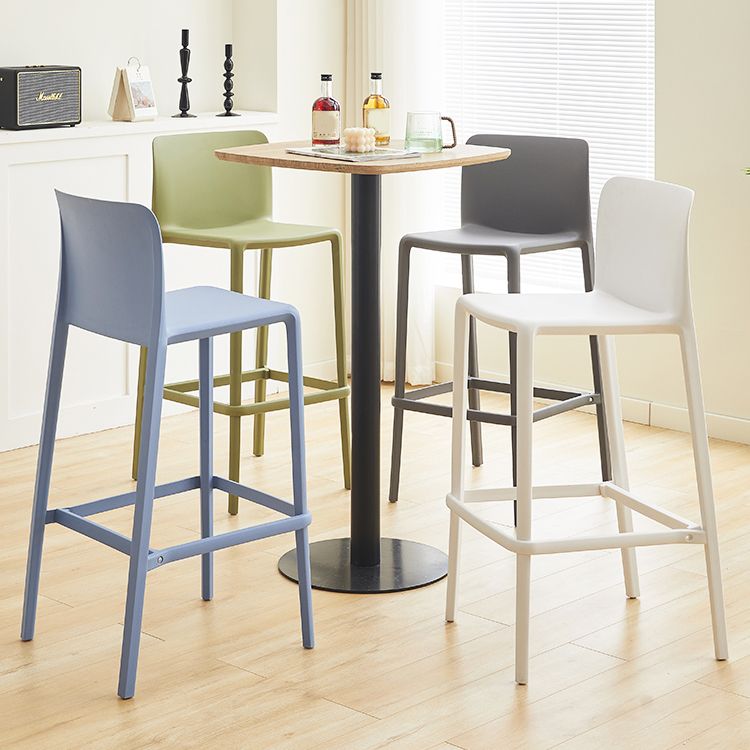 Sgabelli da pranzo in plastica senza braccio sgabelli da bar posteriore con poggiapiedi