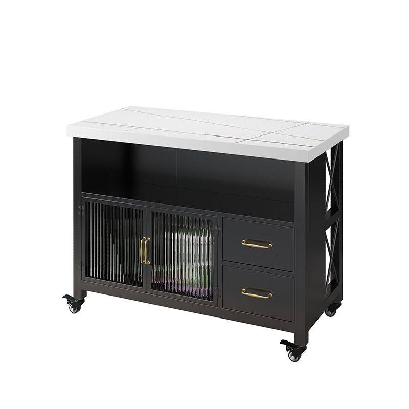 Table de l'îlot de cuisine à la maison