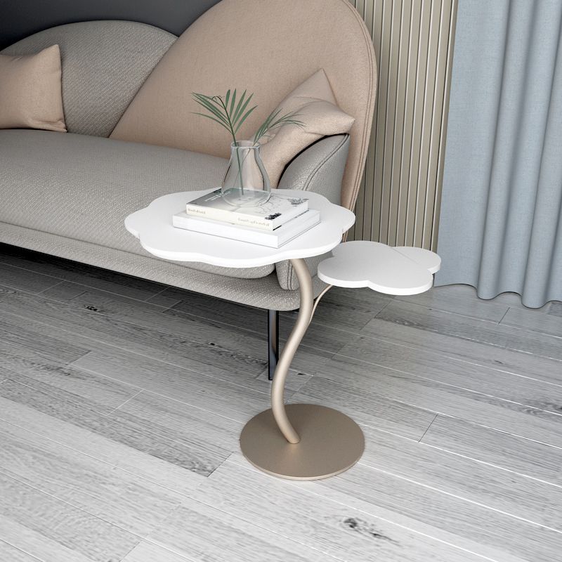 収納台座のサイドテーブルを備えたモダンリビングルームダブルティアラウンド