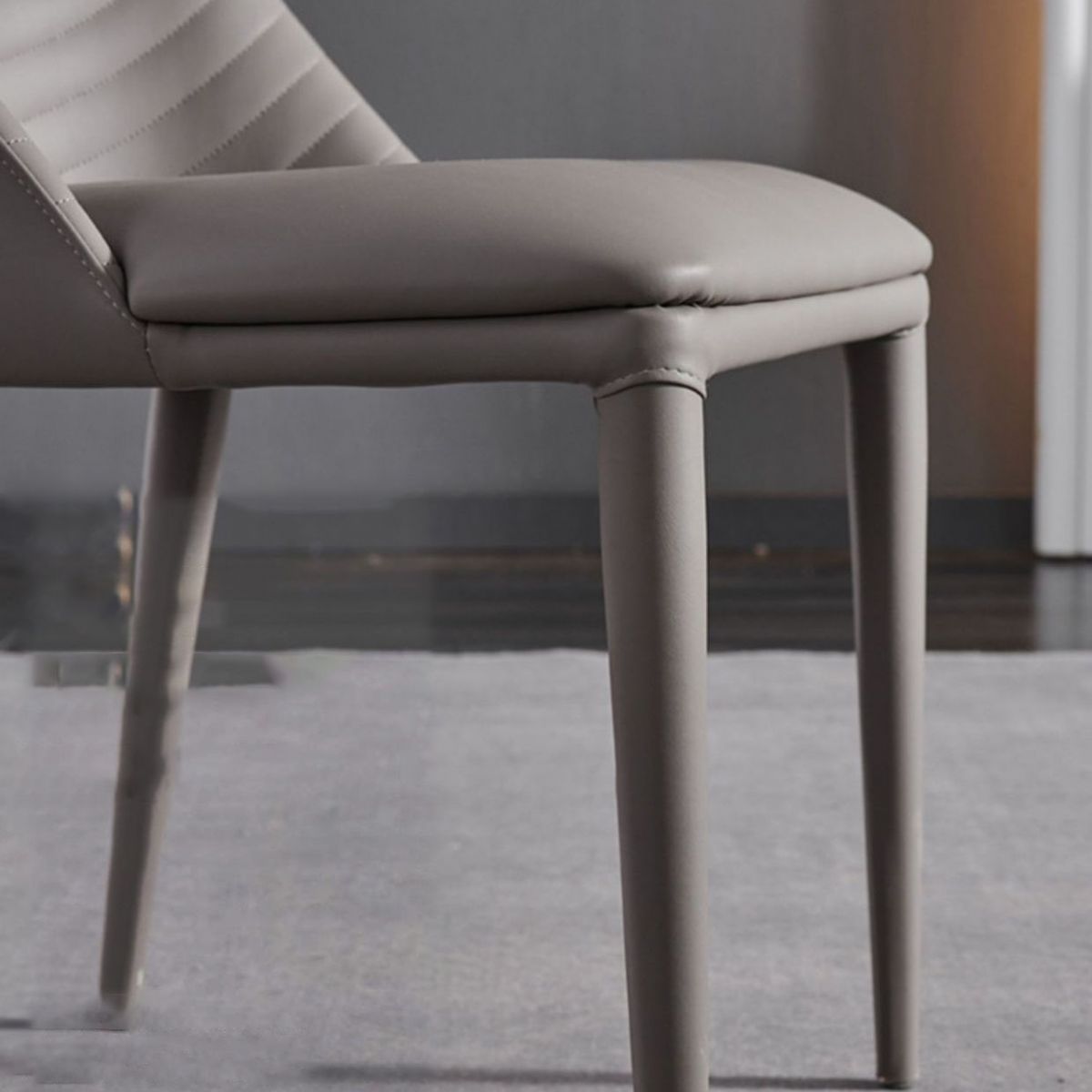 Sillas de comedor de cuero de faux contemporáneos silla de comedor de metal para uso en el hogar