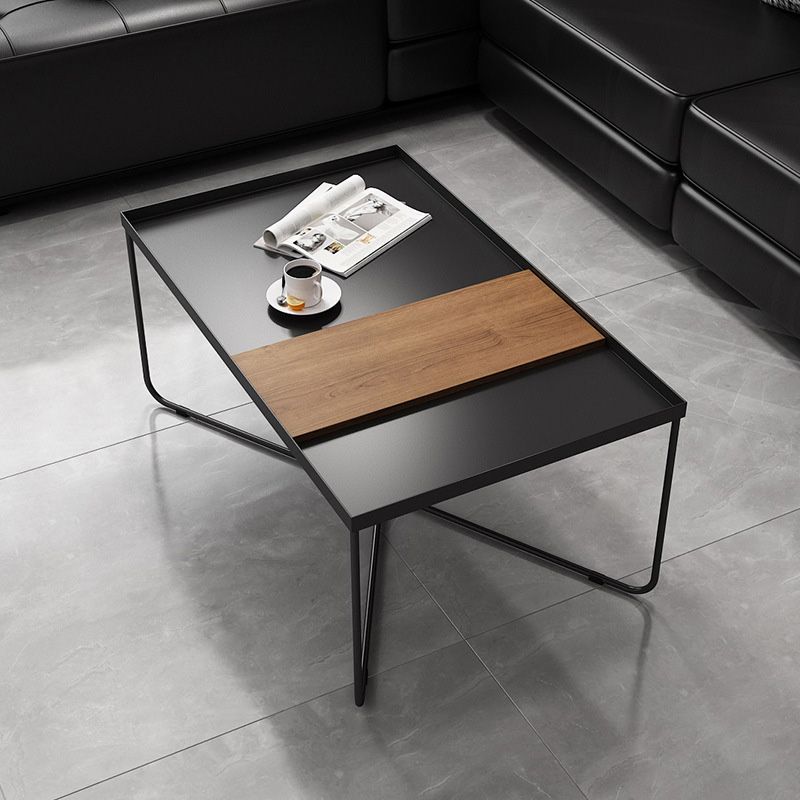 Table basse à pieds croisés, Table basse en fer noir avec plateau