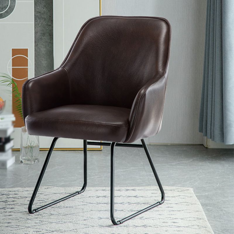 Chaise en cuir fausse 22,4 "L x21,6" W x32.6 "H ARMS INCLUS INCLUS POUR LE SOIR