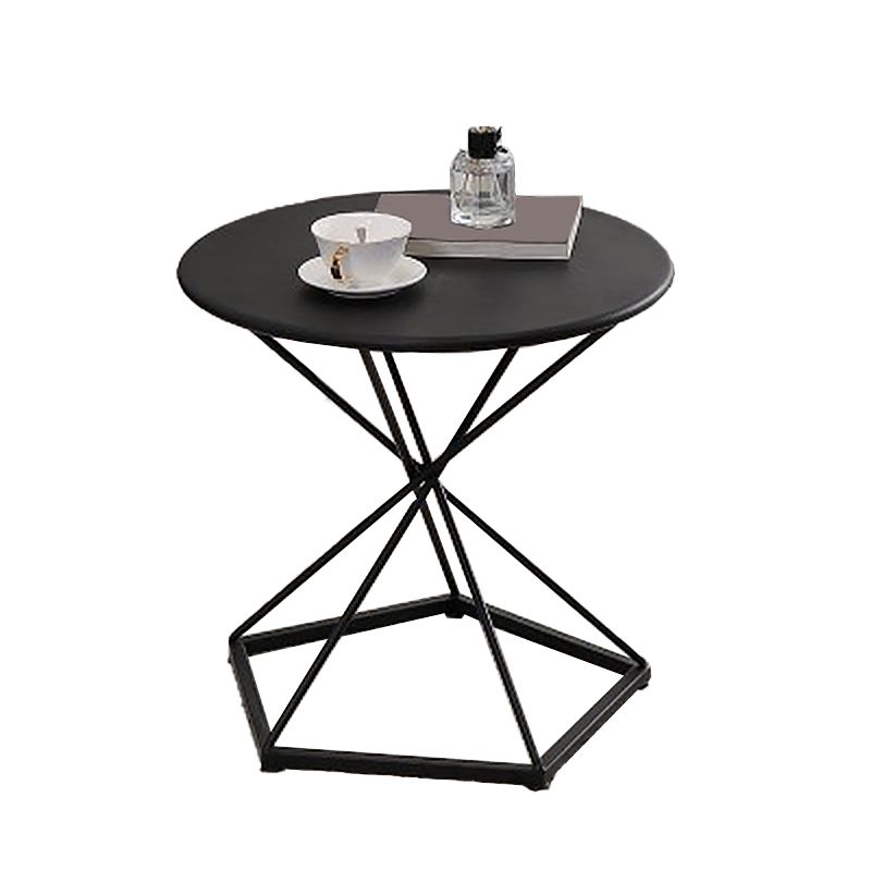 Tavolino in metallo tondo alto 19,6 "di metà secolo