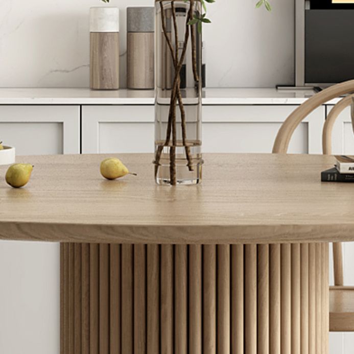 Modern Round Dining Table Pine Solid Wood Pedestal Dining Table in Natural Clearhalo 'Dining Tables & Seating' 'Dining Tables' 'dining_table' 'furn' 'furn_dining_table' 'Furniture' 'furniture_dining_table' 'Kitchen & Dining Furniture' 1200x1200_8803c282-e586-4a17-ae31-d402d044a316