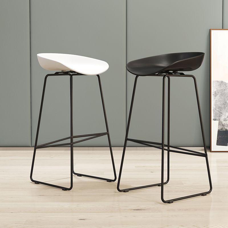 Modern Style Iron Bar Stool with Footrest Bristol Bar Stool for Kitchen Clearhalo 'Bar Furniture' 'Bar Stools' 'bar_stools' 'furn' 'furn_bar_stools' 'furniture_bar_stools' 'Kitchen & Dining Furniture' 'kitchen&dining_furn' 'kitchen' 'kitchen_furn' Furniture' 1200x1200_88155380-c6e2-490d-a3ef-ce814ef1ee9b