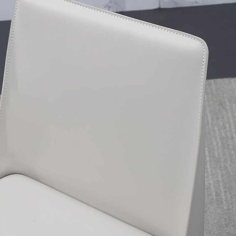 Chaises latérales de salle à manger en cuir contemporain chaise arrière solide sans arme pour cuisine
