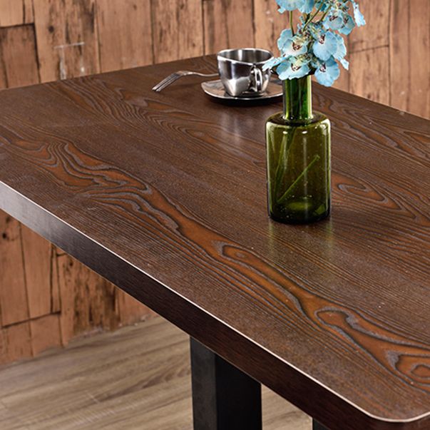 Moderner Holz -Esstisch mit Metallbeinen für Wohnzimmer