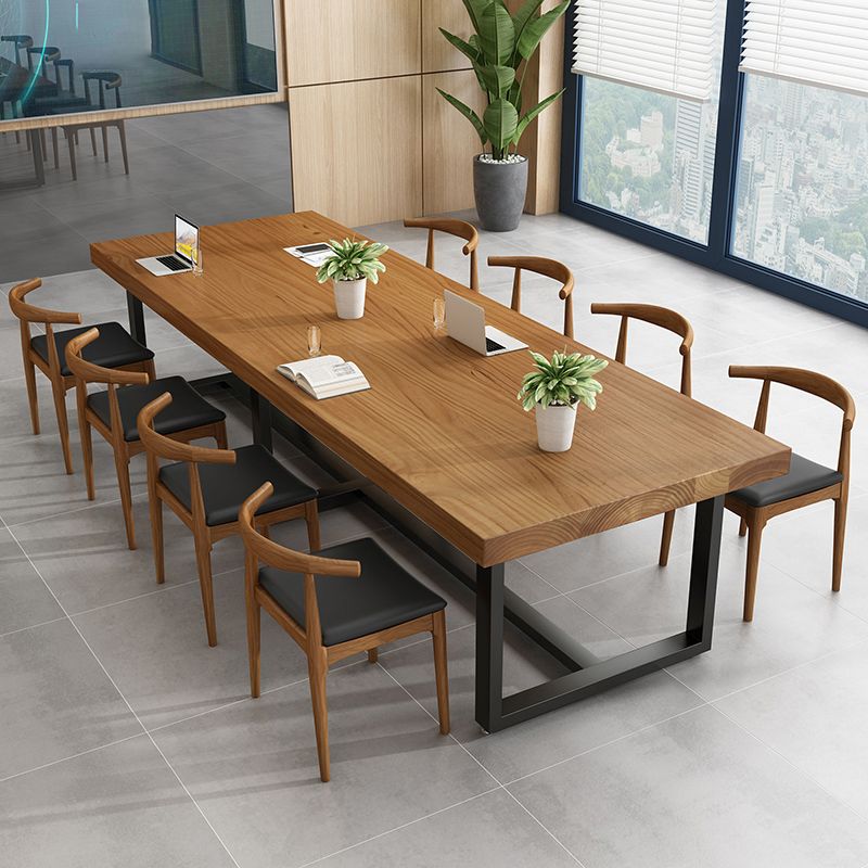 Scrivania per ufficio in legno di pino industriale scrivania rettangolare marrone con cavalletto in metallo