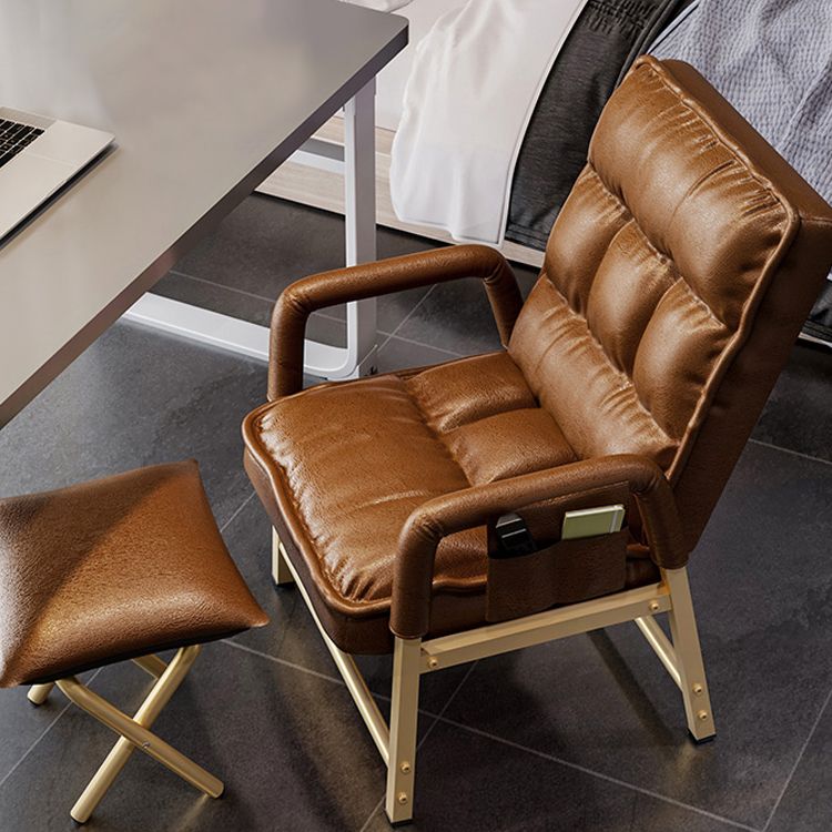 Sedia per computer moderna Office di altezza restituibile.