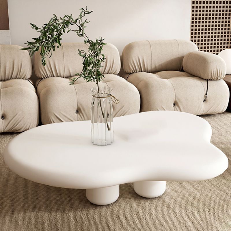 Tavolo da cocktail di caffè in legno scandinavo Forma libera 3 gambe tavolo da cocktail