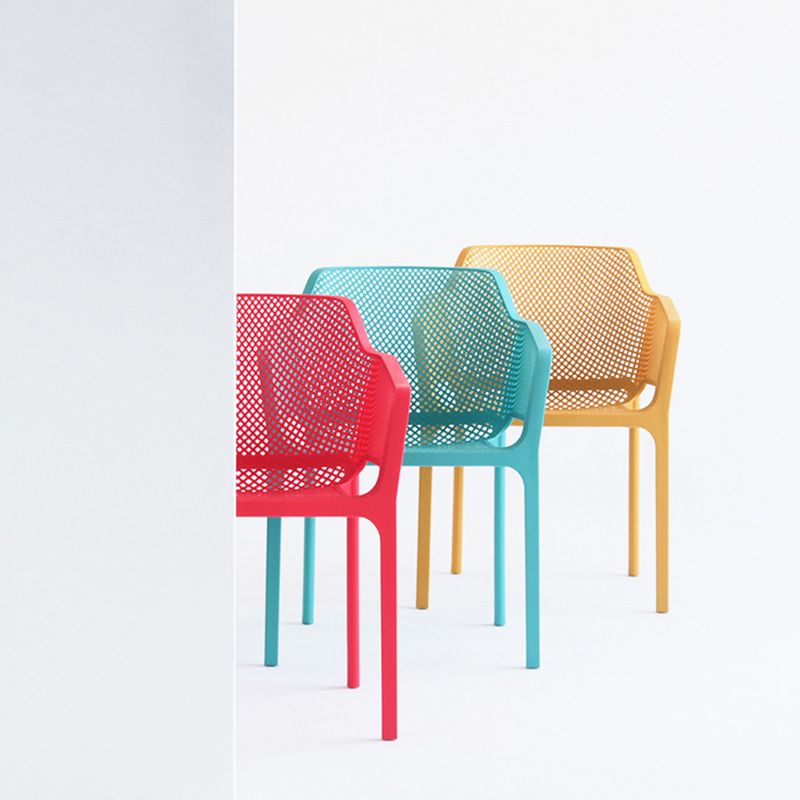 Plastic stapel eetgelegenheid fauteuil glam