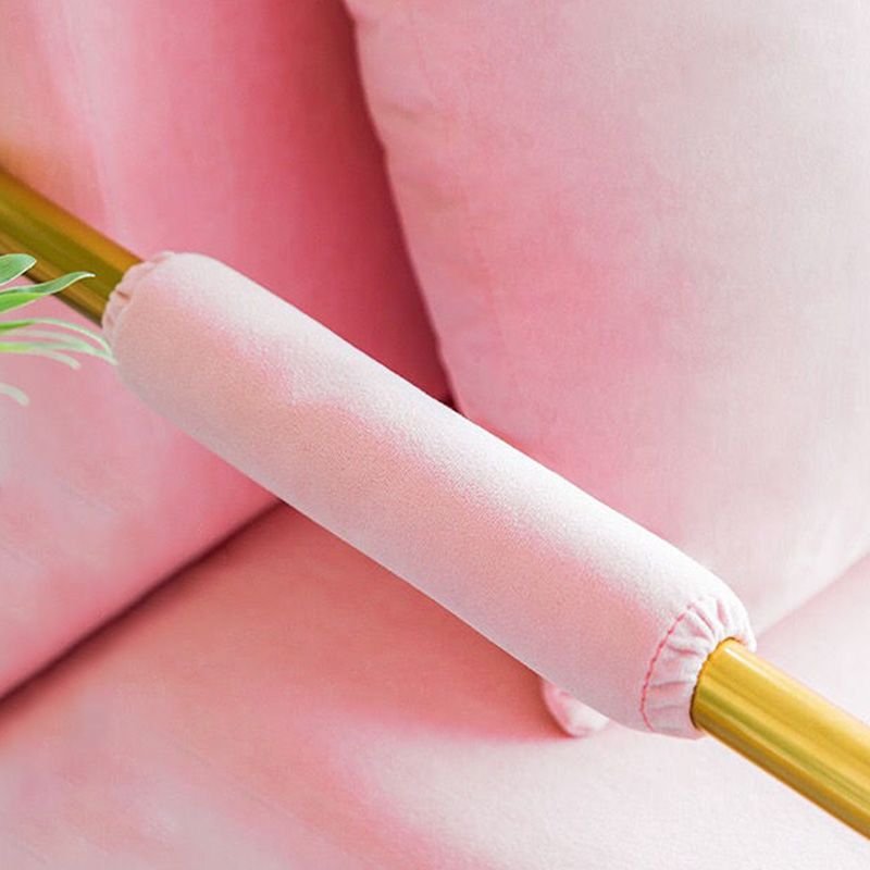 アパート用の3つの枕を備えた現代のグラムソファ22.83 "幅