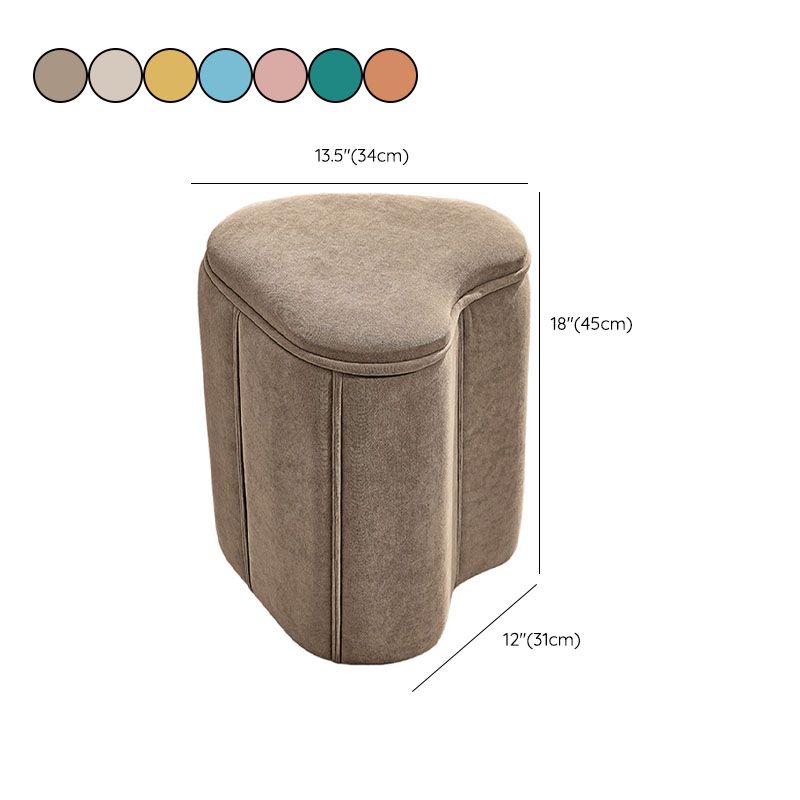 Solid Color Fabric Standard Stool Modern Simple Heart-Shaped Upholstered Footstool Clearhalo 'furn' 'furn_ottomans_poufs' 'Furniture' 'Living Room Furniture' 'Ottomans & Poufs' 'ottomans_poufs' 1200x1200_89741f93-1517-4852-ad73-7a7205c757e0