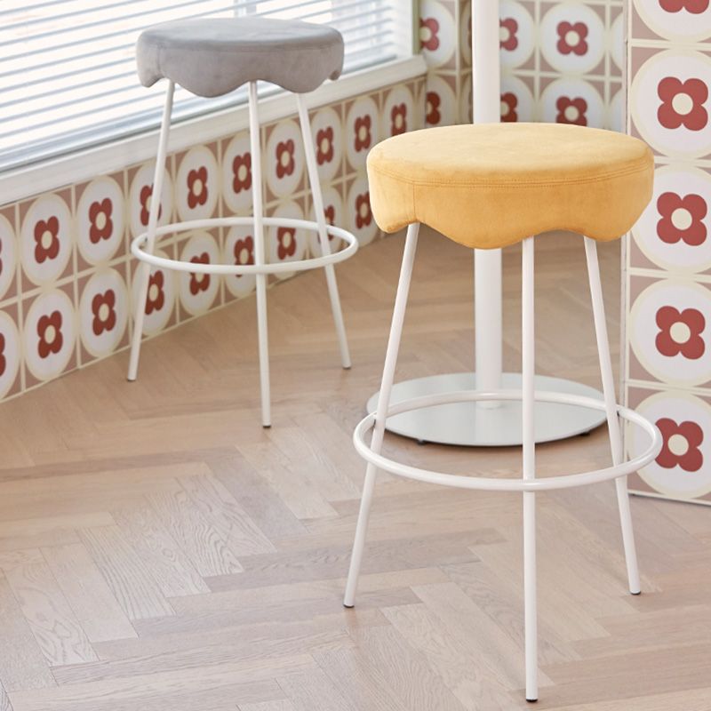 Contemporary Style Counter Stool Upholstered Bar-height Bar Stool with Metal Base Clearhalo 'Bar Furniture' 'Bar Stools' 'bar_stools' 'furn' 'furn_bar_stools' 'Furniture' 'Kitchen & Dining Furniture' 1200x1200_897637c7-1aa9-4f28-a7d3-8f6ba3e34b34