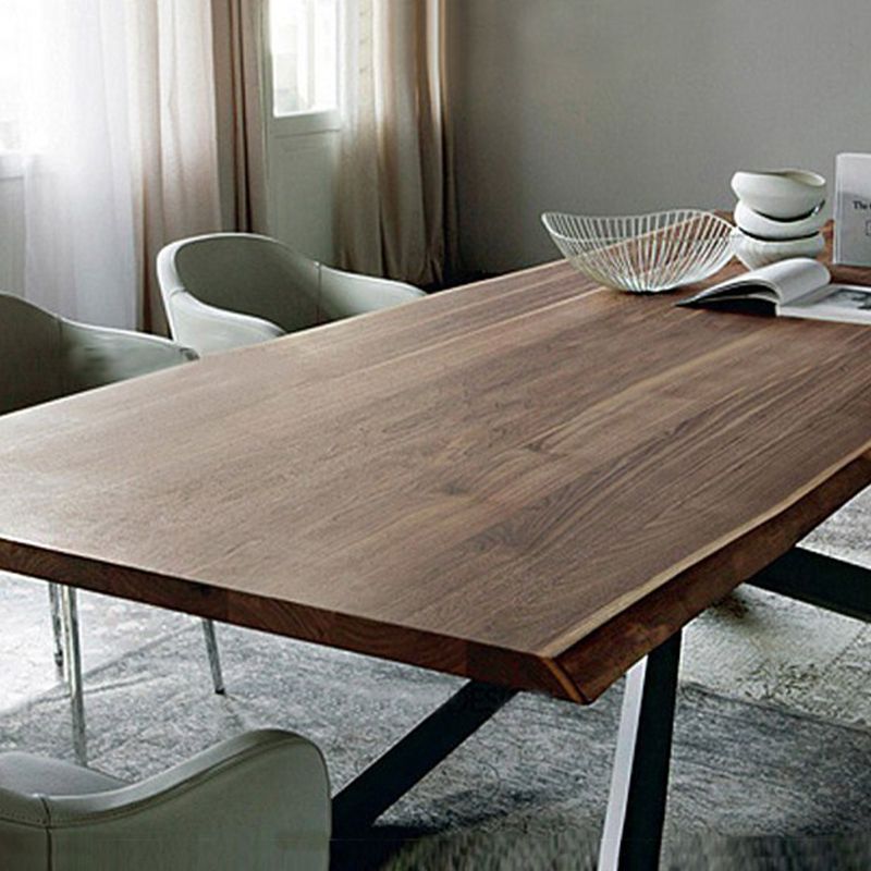 Tavolo da pranzo marrone in legno massiccio in cornice nera industriale sala da pranzo